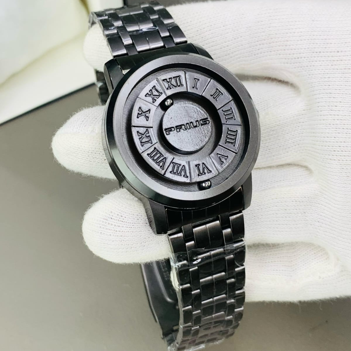 “Sabr Magnetic Watch – Luxury Touch Strap Timepiece”